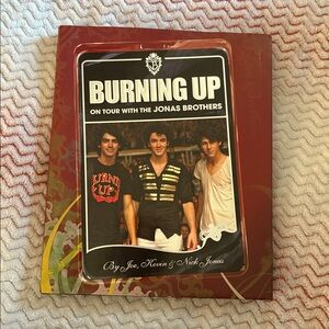 Burning Up: On Tour with the Jonas Brothers 2008 - Hardcover Tour Book